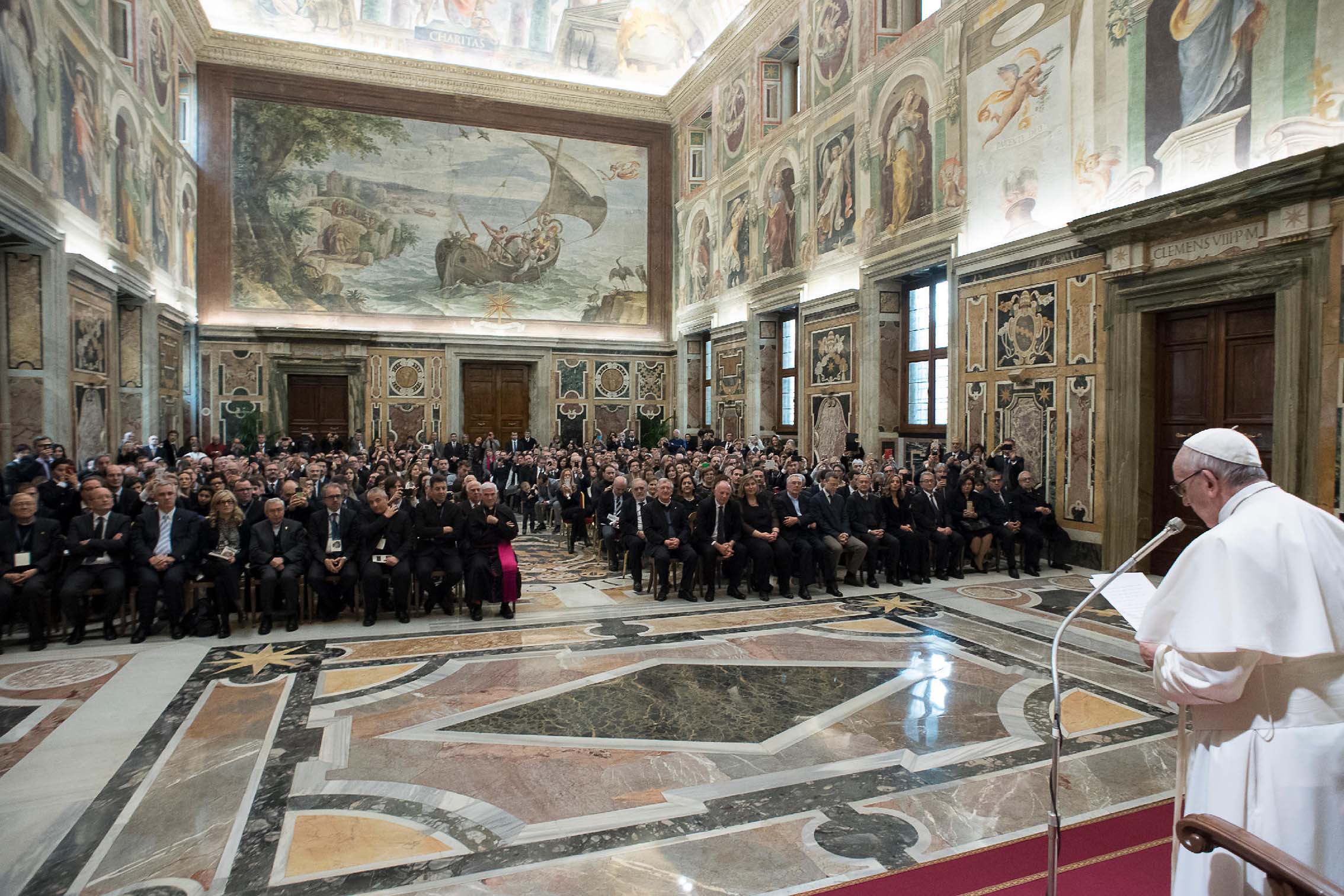 Sala Clementina - Papa Francesco incontra la stampa e l’editoria italiana