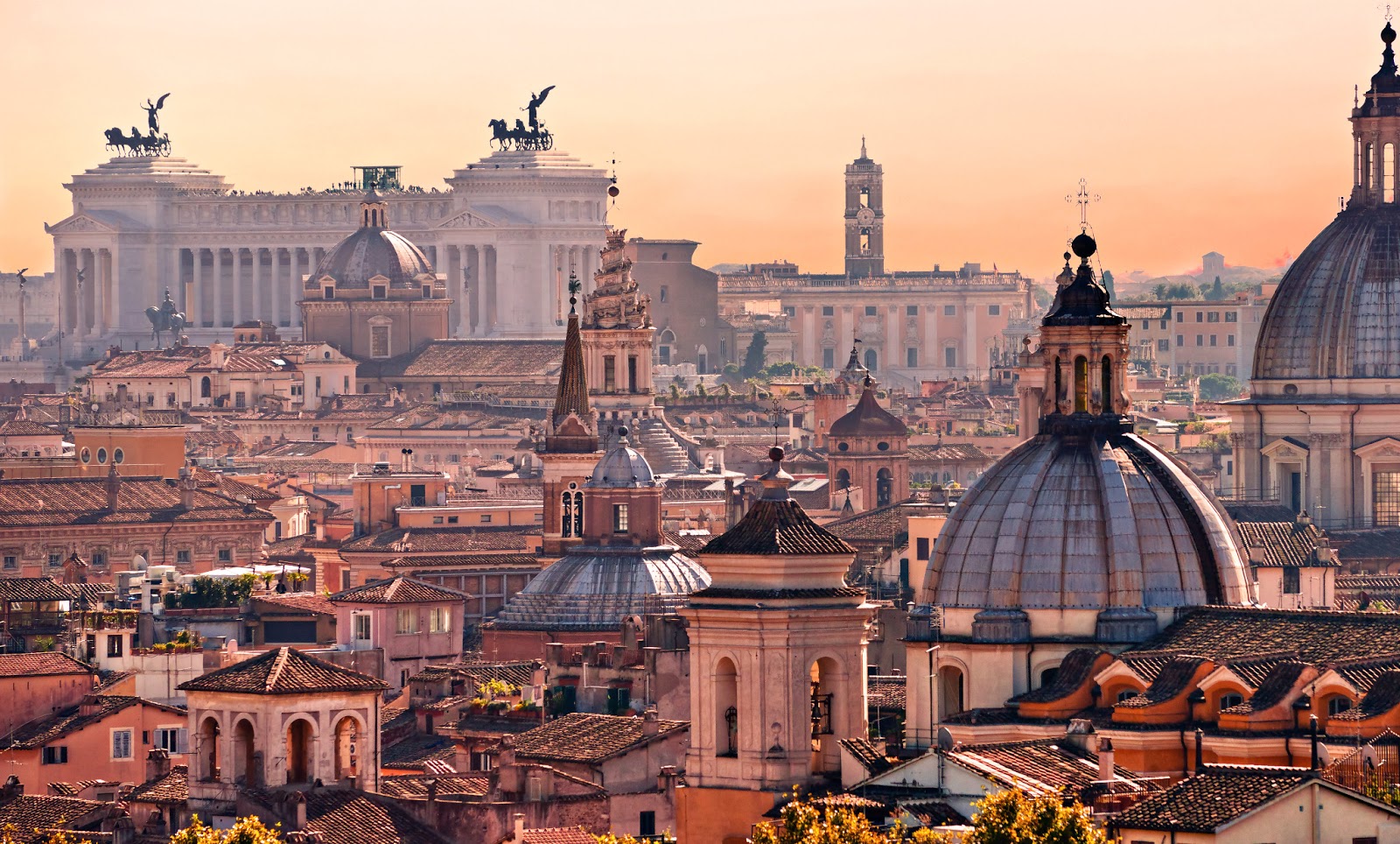 Roma sarà record di turisti: attesi quasi 500mila visitatori  
