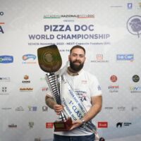Stefano De Martino è il Campionato Mondiale Pizza DOC