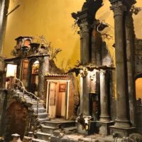 Presepe napoletano, Re Magi e Befana, l’arte sospesa tra sacro e profano